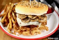 Grilled Mushroom & Swiss Burger Recipe for Juicy Flavor