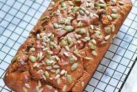 Moist Date Loaf with Honey and Walnuts