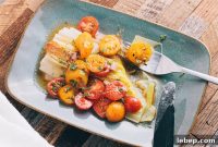 Braised Leeks with Tangy Tomato Vinaigrette Recipe