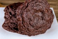 Crispy Gluten-Free Chocolate Cookies with a Surprise Ingredient