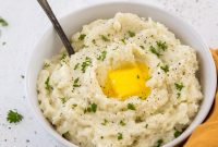 Instant Pot Mashed Cauliflower — Keto & Gluten-Free Recipe