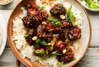 Crispy Kung Pao Chicken with Peanuts and Chili Sauce