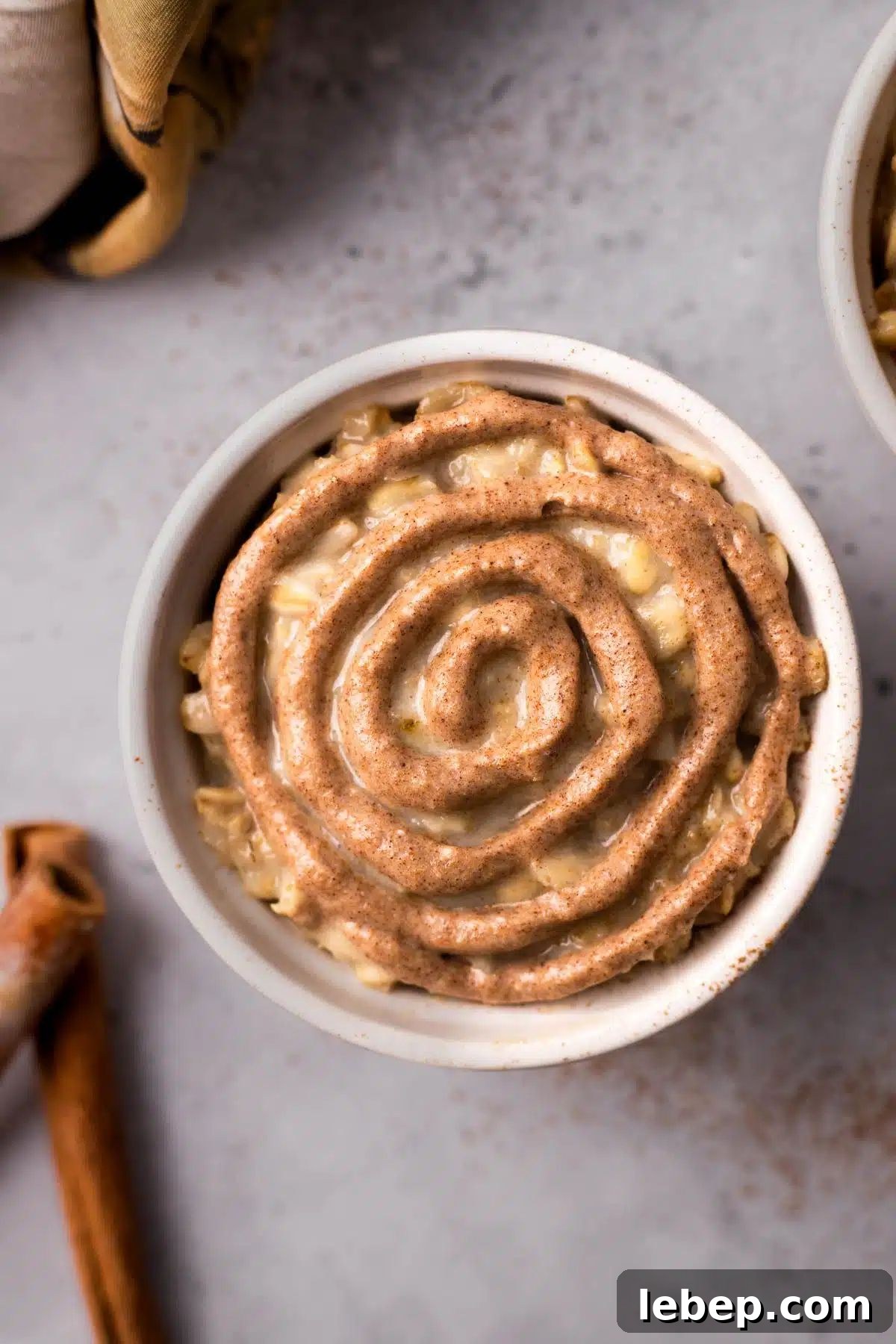 21 High-Protein Oatmeal Recipes for Muscle, Weight Loss & Energy 22 cinnamon roll egg white