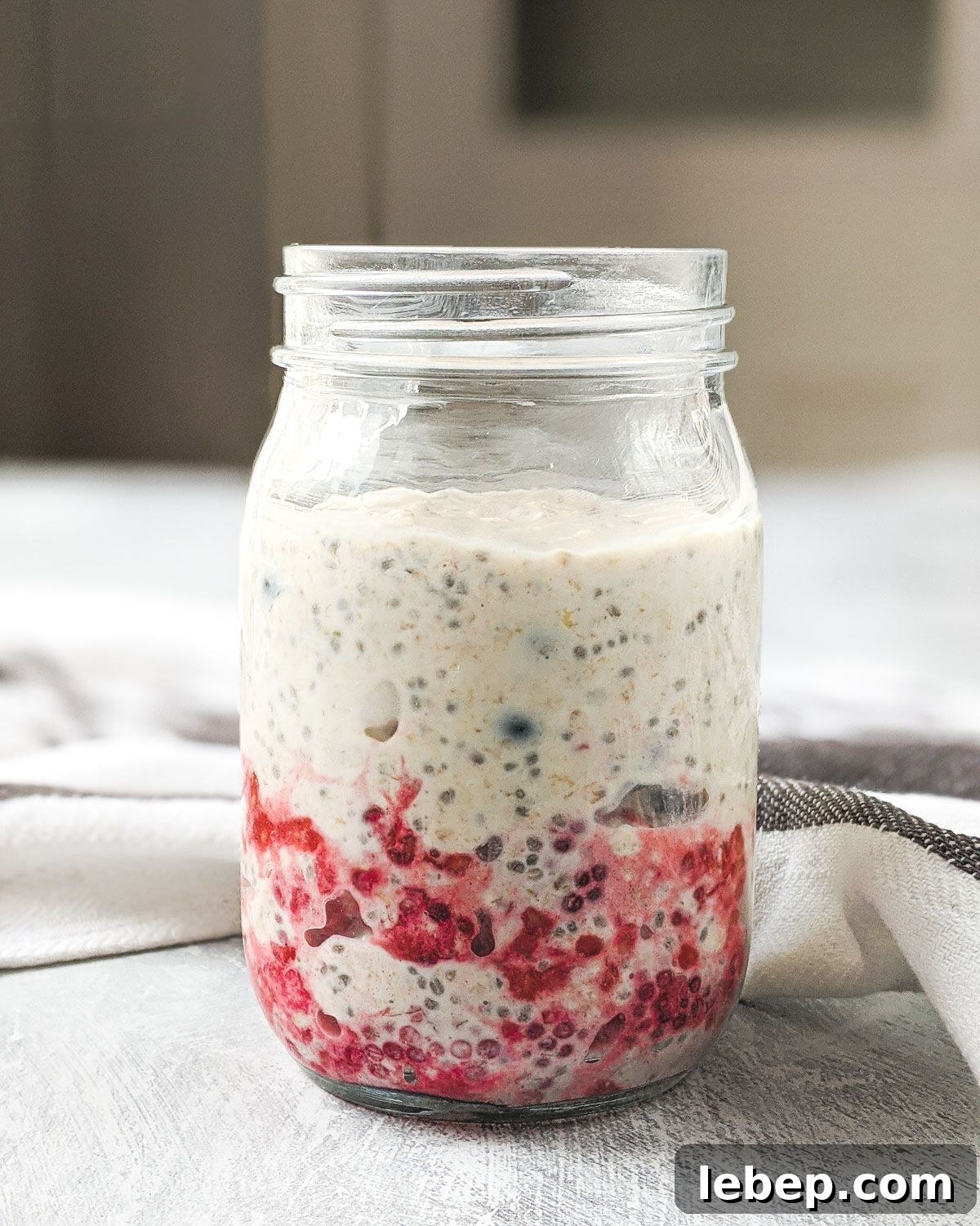21 High-Protein Oatmeal Recipes for Muscle, Weight Loss & Energy 7 Berry Protein Overnight Oats