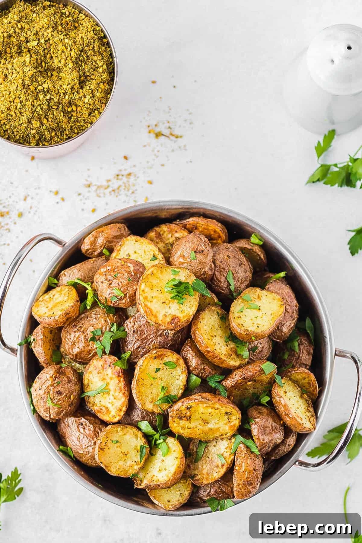 Crispy Air-Fryer Red Potatoes Recipe for Perfectly Roasted Sides 2 the completed recipe in a serving bowl