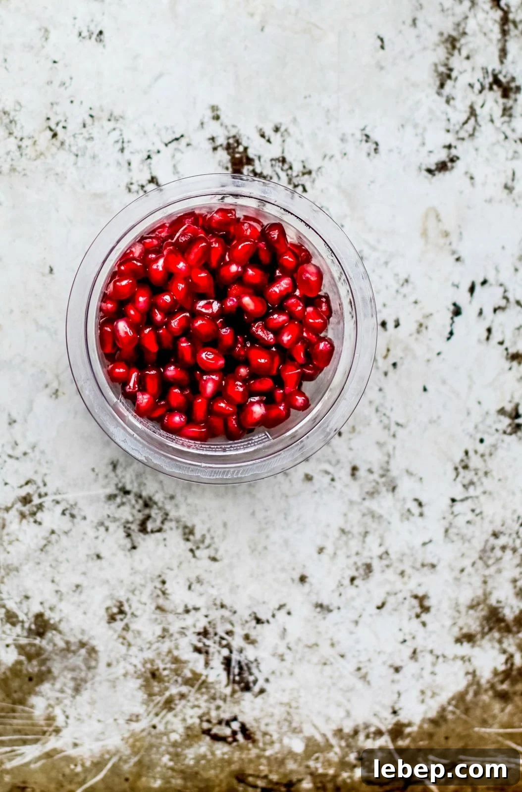 Sheet-Pan Za'atar Chicken on Naan: Quick Flavorful Dinner 5 Pomegranate arils.