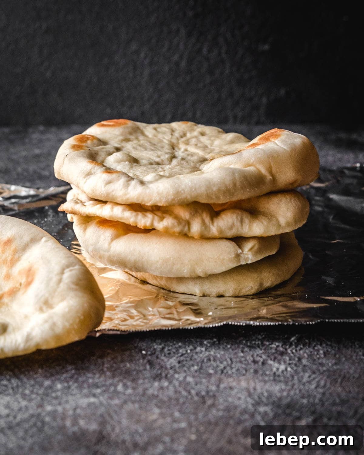 Garlic Pita Bread Recipe: Crispy, Flavorful Homemade Pitas 2 img 23465 1