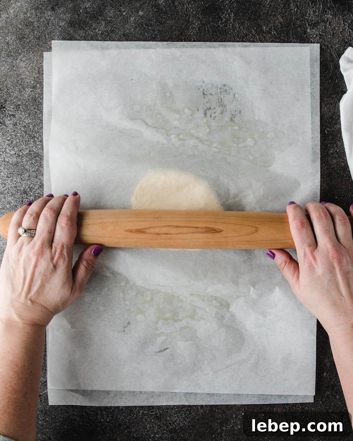 Garlic Pita Bread Recipe: Crispy, Flavorful Homemade Pitas 12 img 23465 11