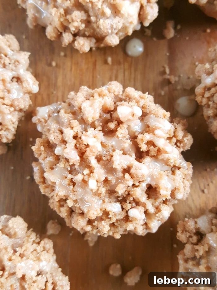 Sour Cream Coffee Cake Mini Muffins: Bite-Sized Breakfast Treats 5 Mini Coffee Cake Muffins - Little sour cream coffee cake mini muffins that are easy to make and will steal the show at breakfast, brunch, or dessert!