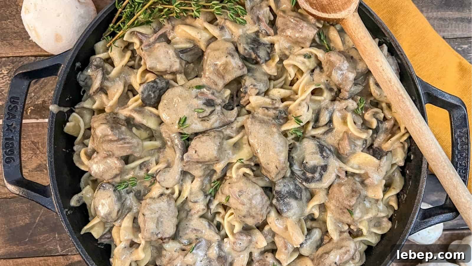 One Pot Beef Stroganoff