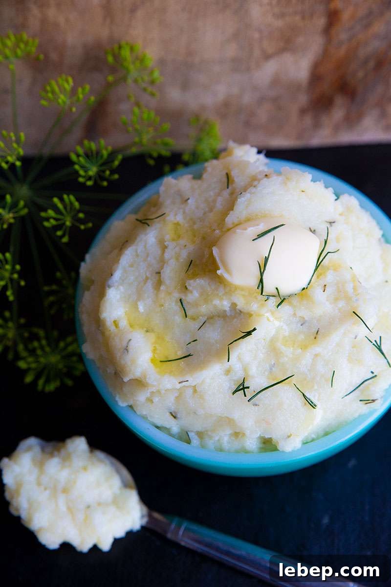 Creamy Garlic and Dill Mashed Cauliflower (Instant Pot) 4 img 367 4