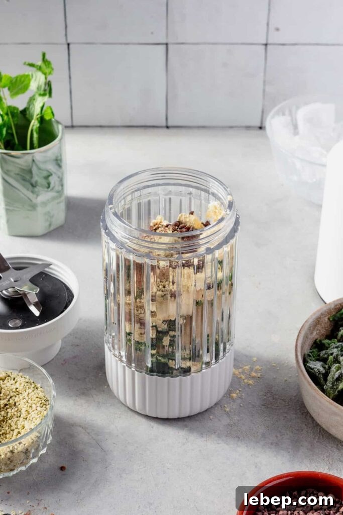 Thin Mint Chip Smoothie in glass