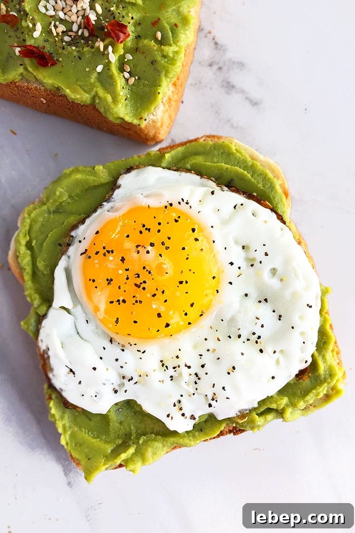 One-Pan Avocado Toast Recipe for Quick Breakfast 4 Homemade Avocado Toast With Egg
