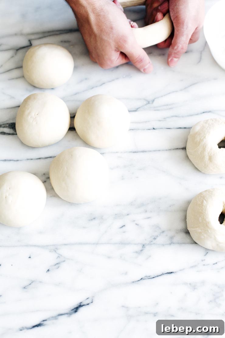 Authentic New York Bagel Recipe: Crispy Outside, Chewy Inside 11 Shaping Dough for Bagels
