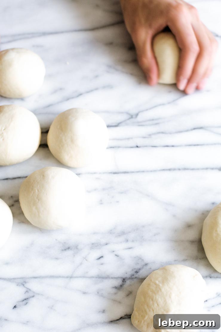 Authentic New York Bagel Recipe: Crispy Outside, Chewy Inside 9 Rolling Dough Balls for Bagels