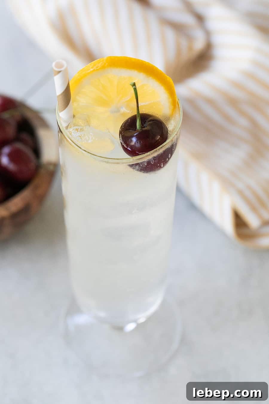 Top Brunch Cocktails to Impress Your Guests 10 tom collins brunch cocktail